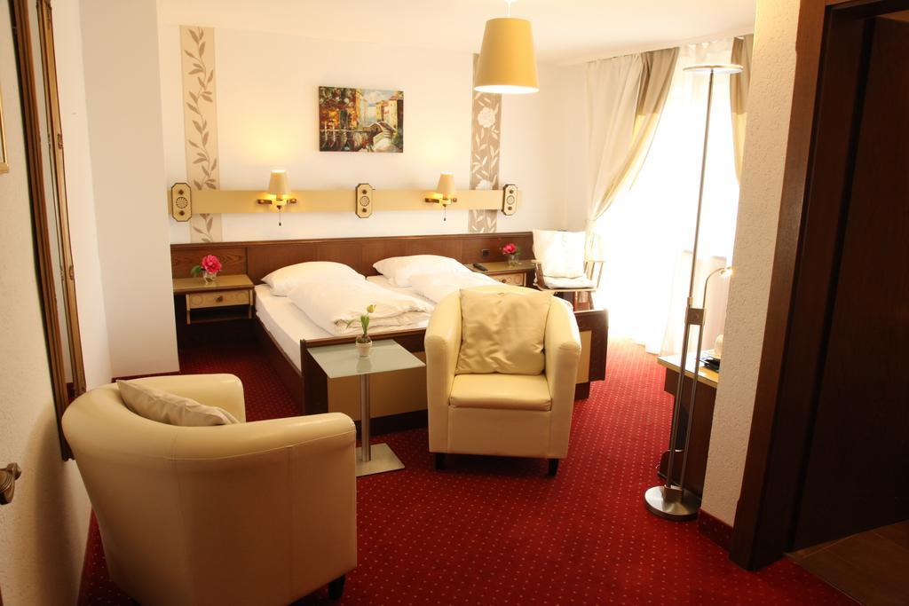Kurhotel Wuerdinger Hof Bad Füssing Стая снимка